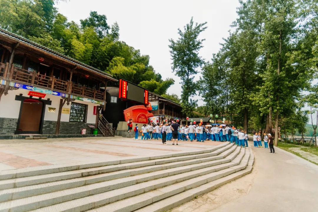 彭山景区迎来万人研学团，开启夏季研学热潮