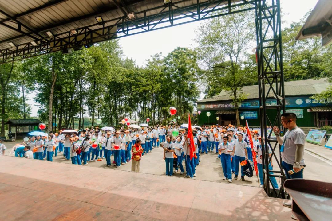 彭山景区迎来万人研学团，开启夏季研学热潮